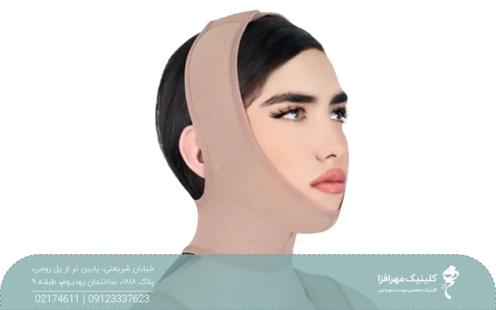 دختری که بعد از عمل ساکشن غبغب گن بسته است